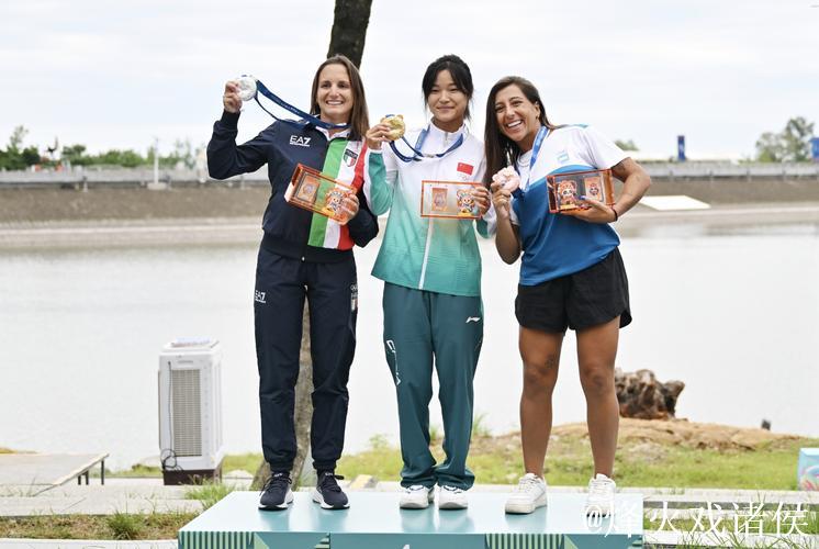 成都世运会:沐雨绽放 开幕式点火手徐露摘金 成都世运会:沐雨绽放 开幕式点火手徐露摘金