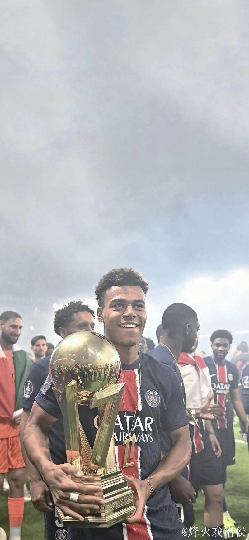 法甲-门德斯惊艳世界波 巴黎圣日耳曼与里尔握手言和 法甲-门德斯惊艳世界波 巴黎圣日耳曼与里尔握手言和